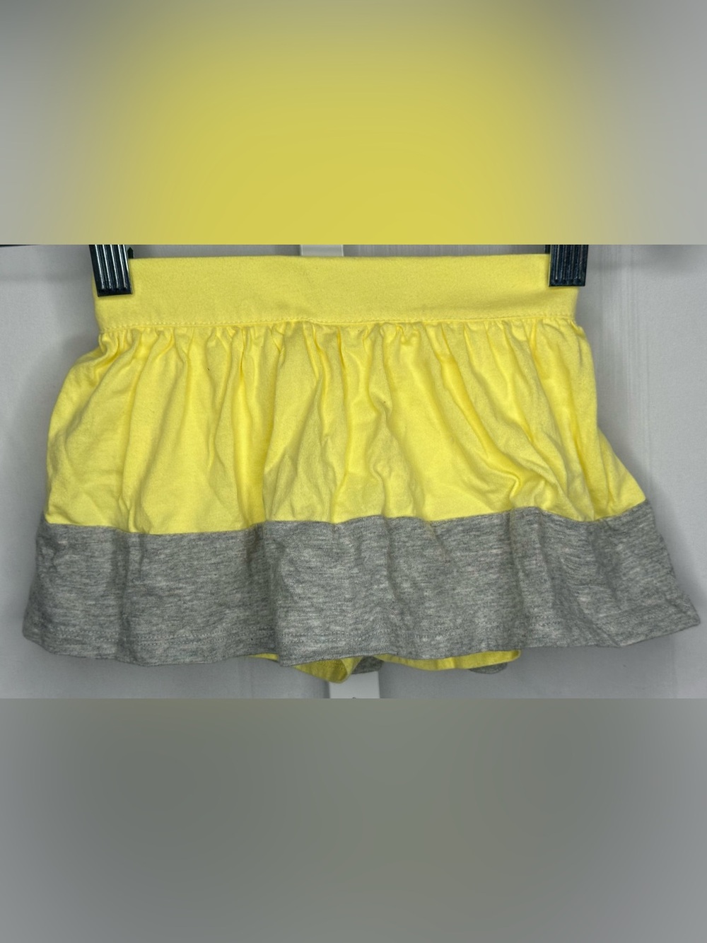 Old Navy Yellow and Gray Tiered Skort